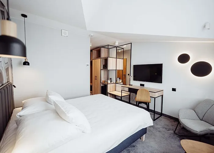 فندق Mercure يلينيا غورا