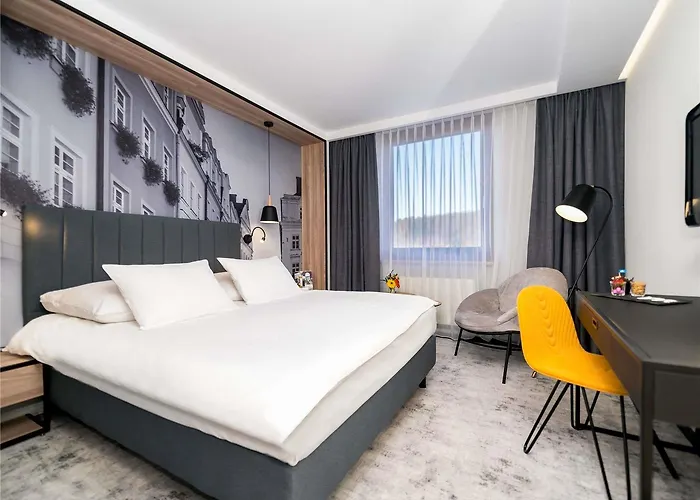 Mercure 3* يلينيا غورا